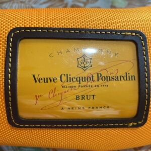 Veuve Clicquot Ponsardin Champagne Carrier. NWOT. Concealed zipper. Top Closure